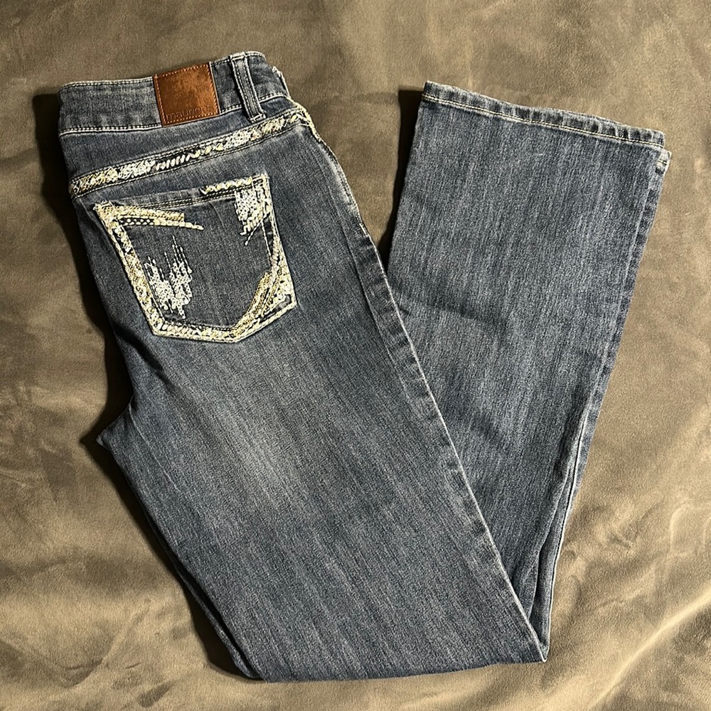 Maurice’s size 5 Regular Jeans with pocket accents